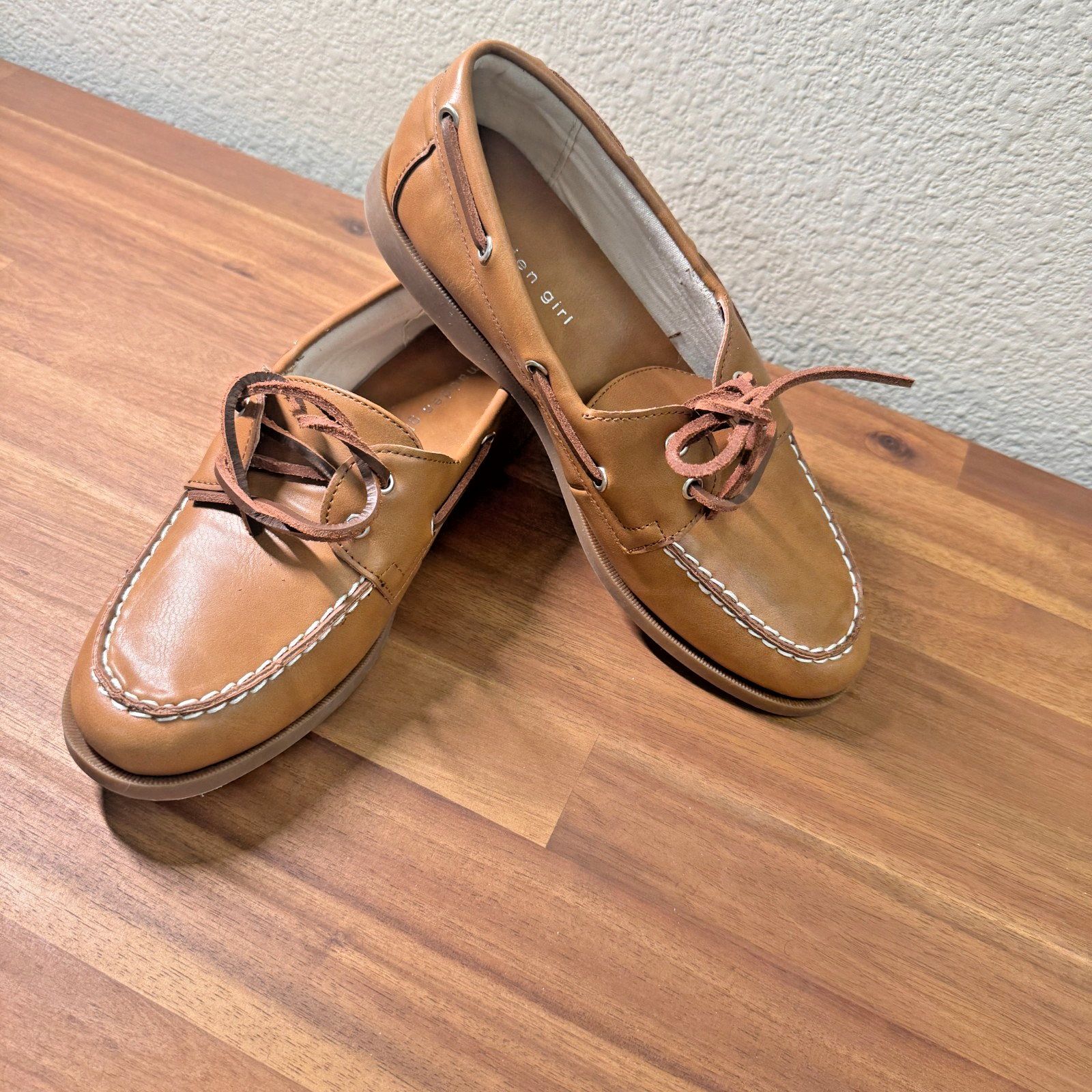 NEW Madden Girl Charter Women's Casual Boat Shoes Brown Classy Slip On Comfy 8M — photo 1