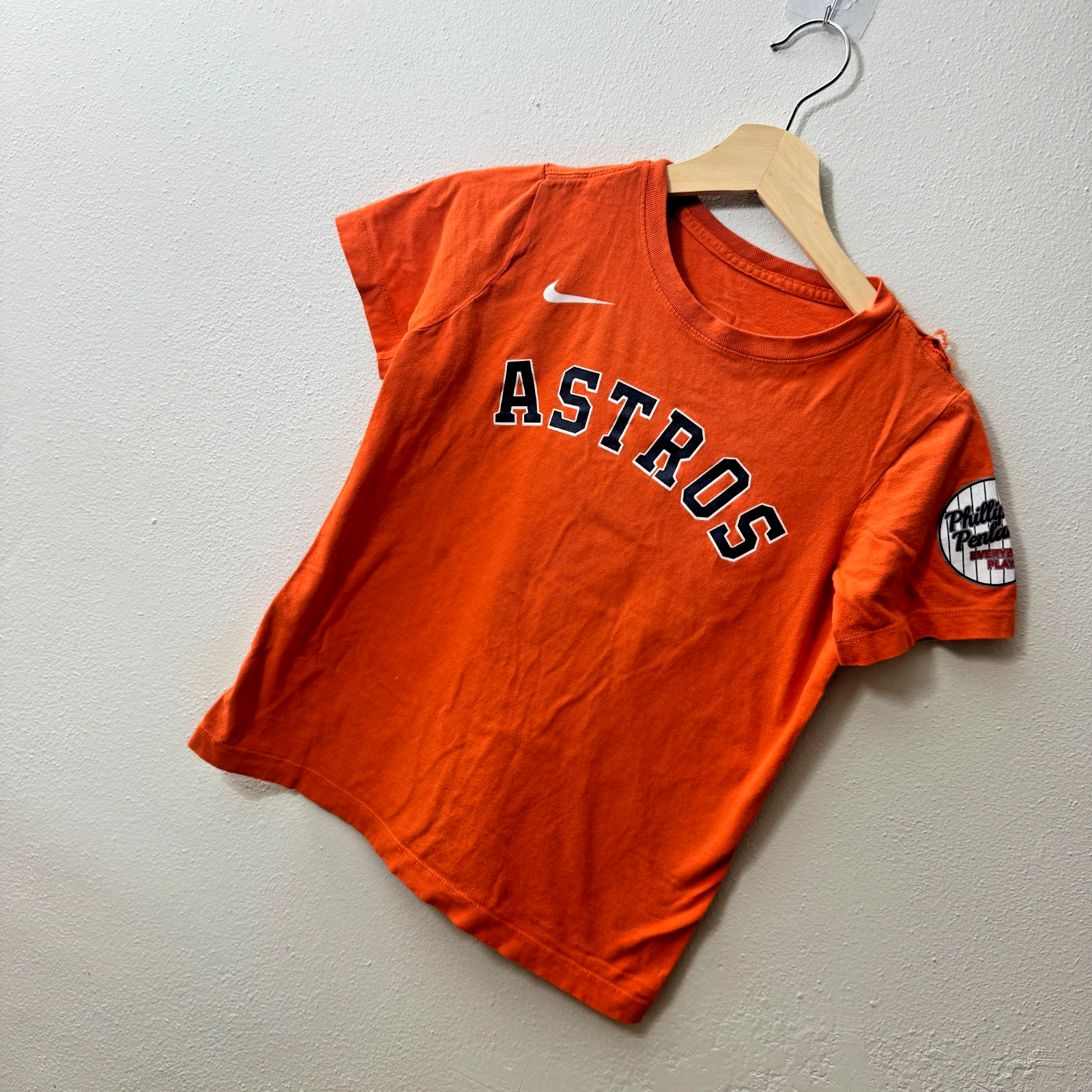 Nike Astros Boys Orange Short Sleeve T-Shirt Medium Kids Ripped  Sports Team — photo 1