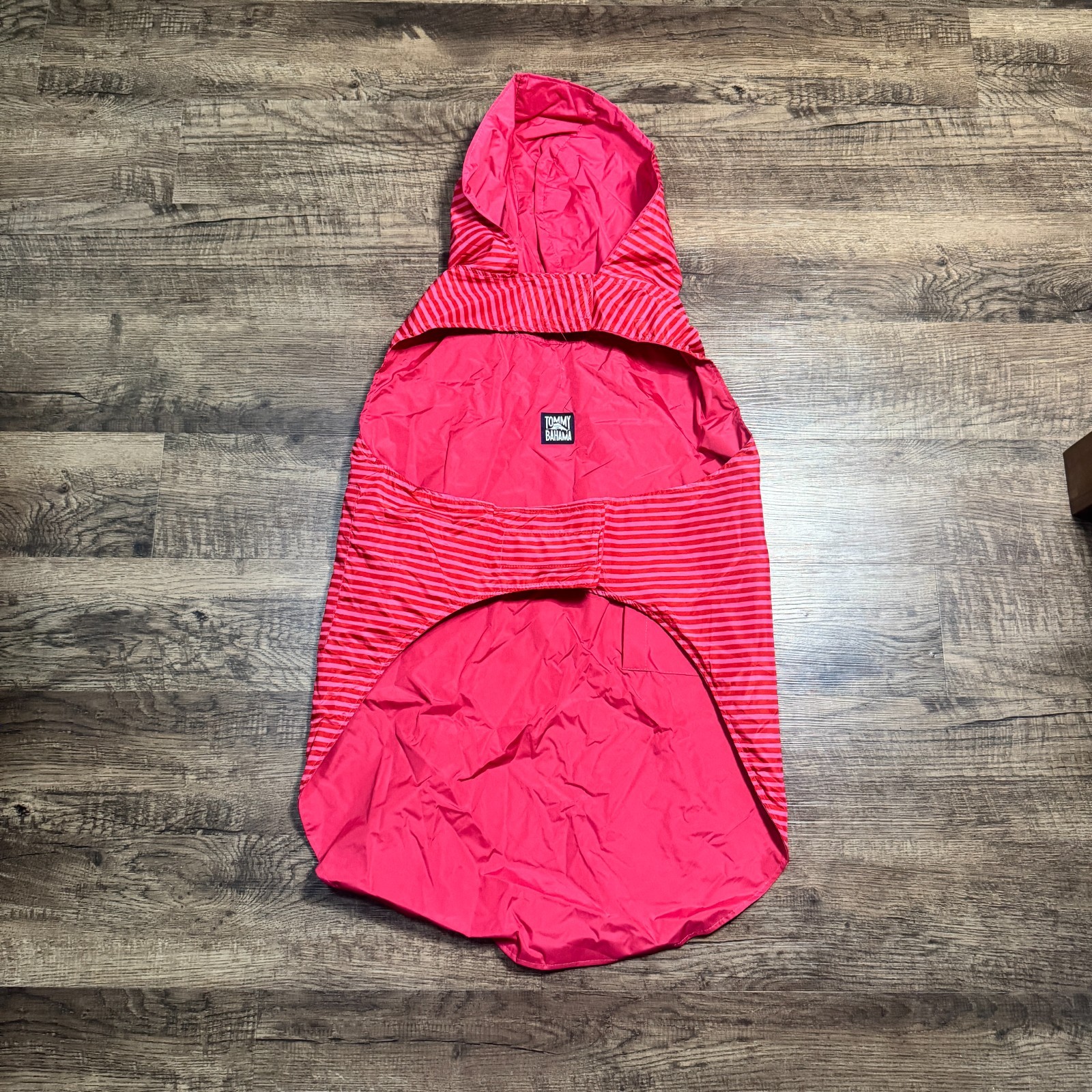 Tommy Bahama Reversible Water Repellent Dog Rain Jacket 2 XL Pink — photo 1