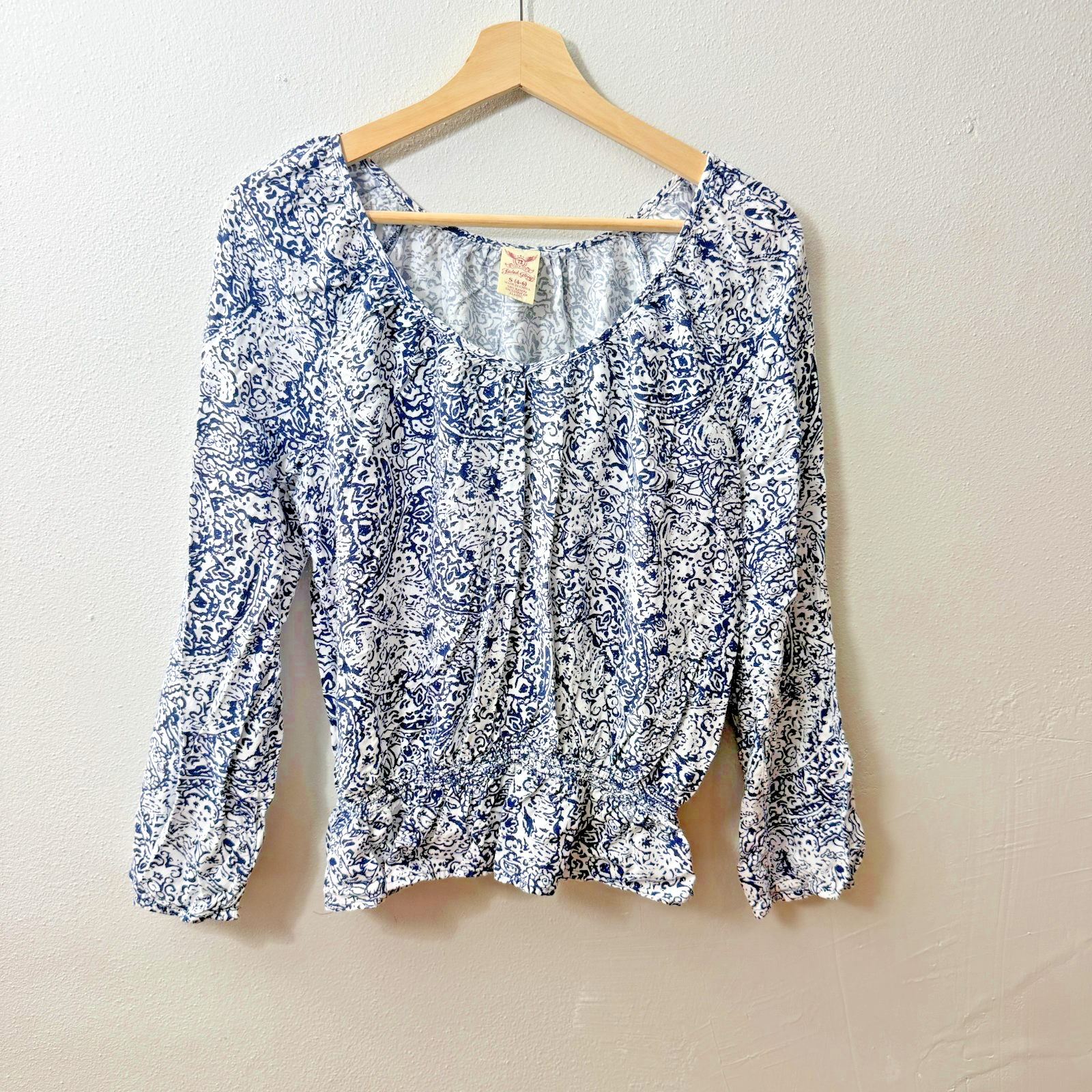 Faded Glory Shirt Small Long Sleeve White and Blue Women's — photo 1
