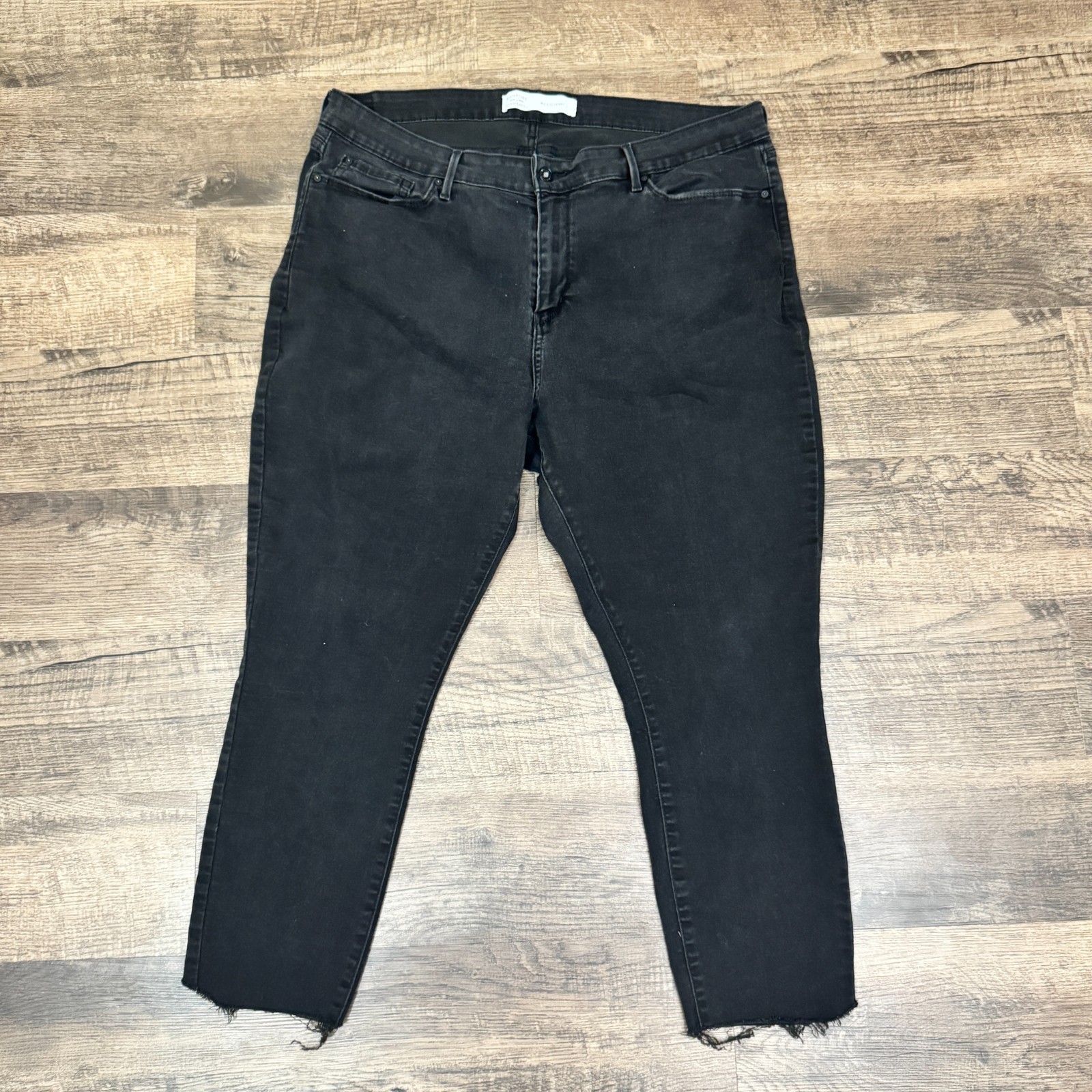 Levi's Women's Jeans Mid Rise Skinny Size 18 W39 Casual Western Black Denim — photo 1