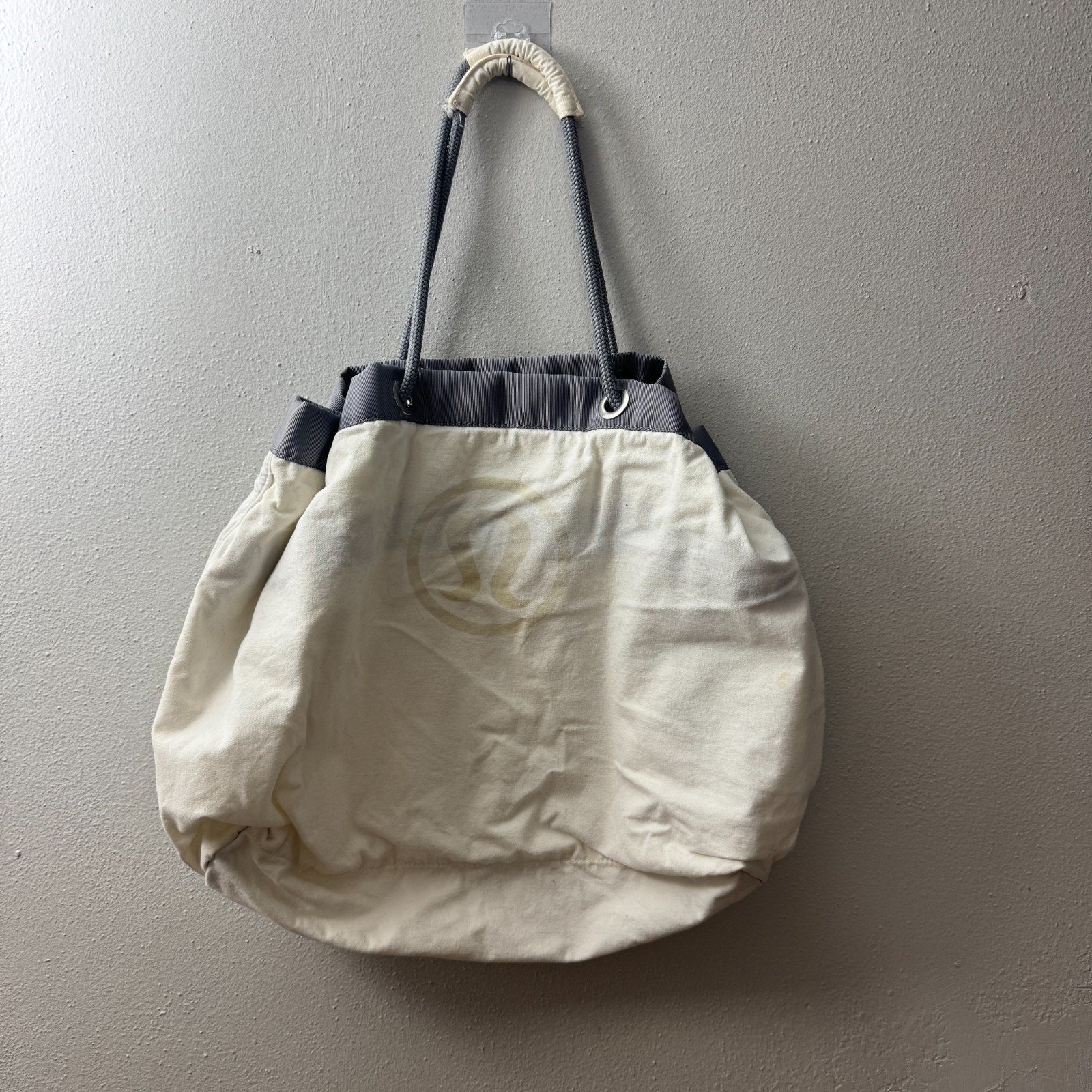 Lululemon Beach Canvas Bag Dune White Grey Tote — photo 1