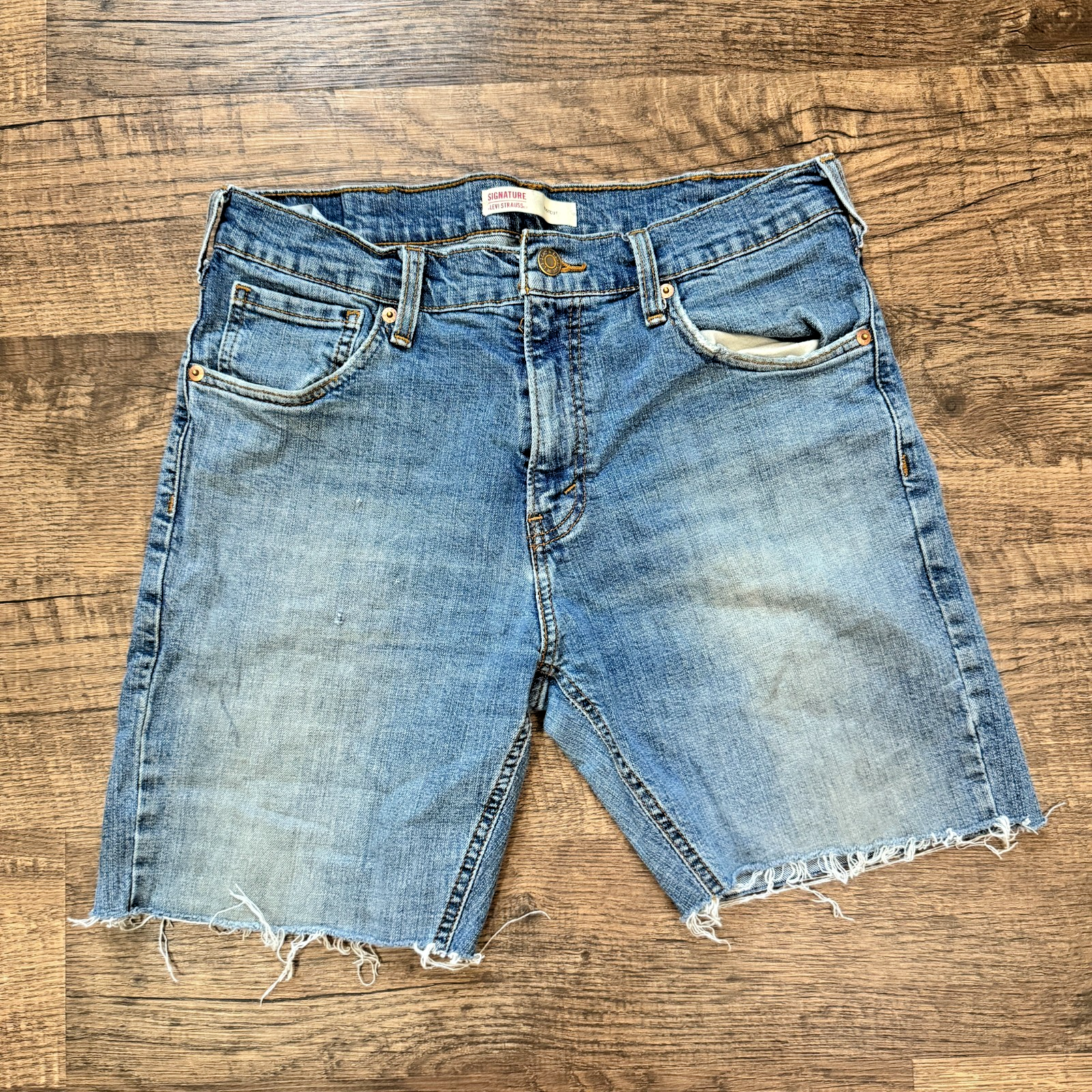 Levi's Strauss Signature Bootcut Bermuda Jeans Denim Women's W32 L34 — photo 1