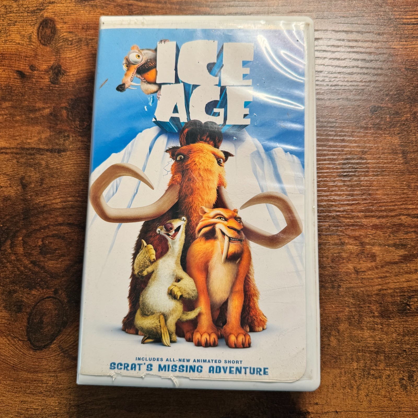 Ice Age VHS Video Tape w Bonus Short Scrat Animation Movie Clamshell — photo 1