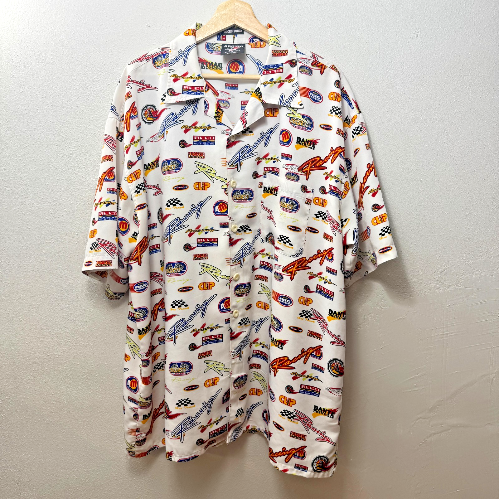 Men's Retro Racing Emblems Camp Shirt XXL Arctic SS XXL Polyester Button Up — photo 1