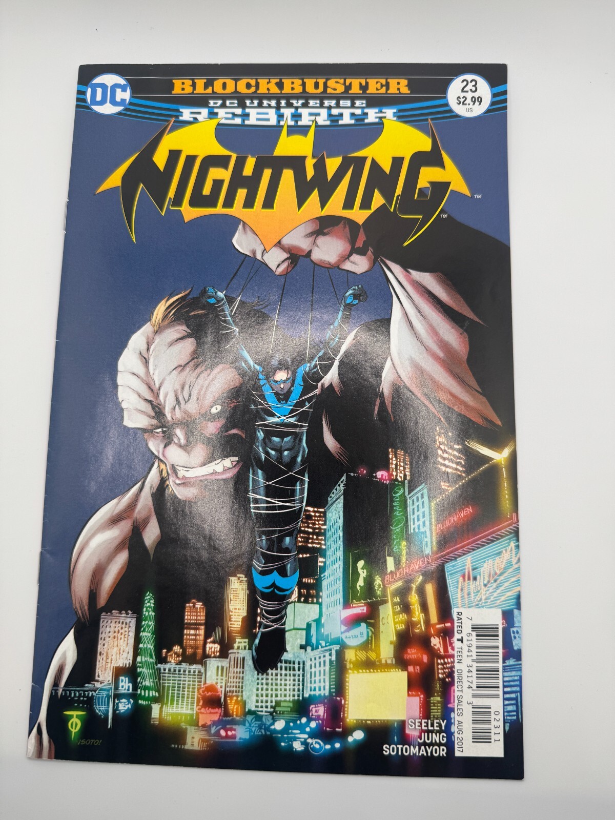 Nightwing Blockbuster DC Universe Rebirth — photo 1