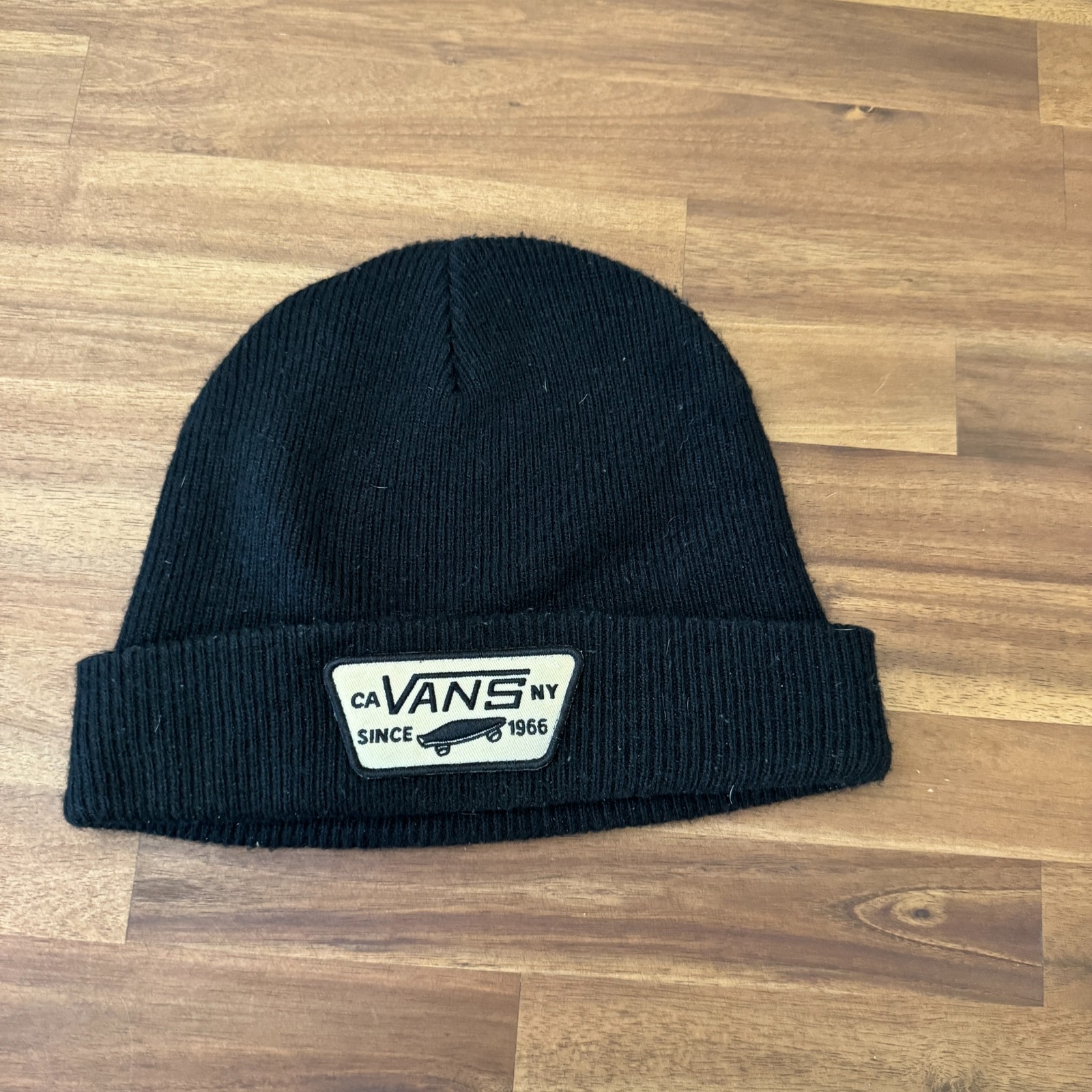 VANS MILFORD BEANIE BLACK/WHITE ACRYLIC CUFF HAT CAP MERROW PATCH MEN WOMEN — photo 1