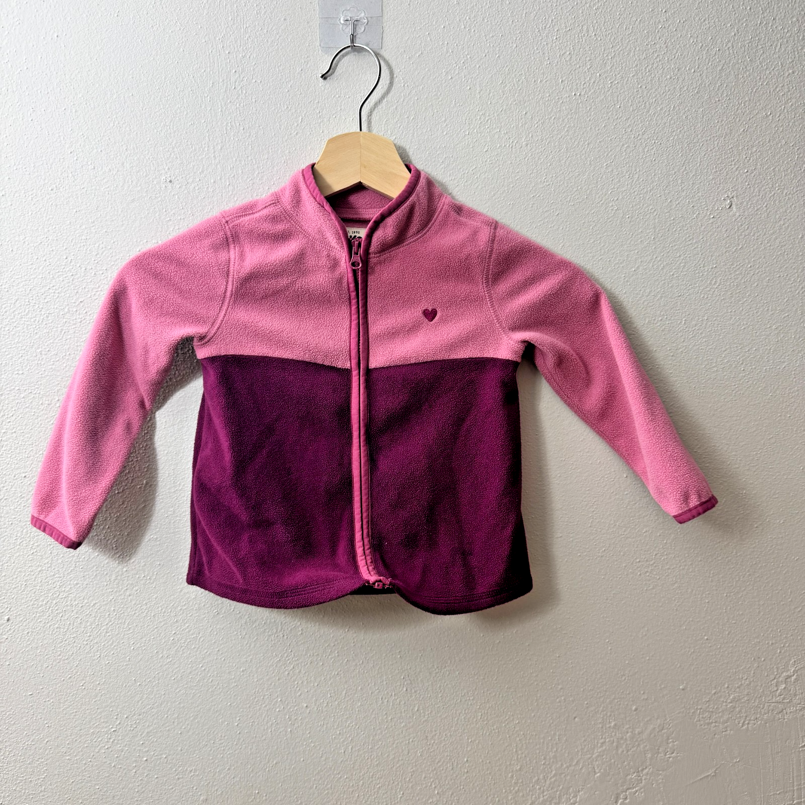 2T Oshkosh Fleece Like Zip Up Sweatshirt Girls — photo 1