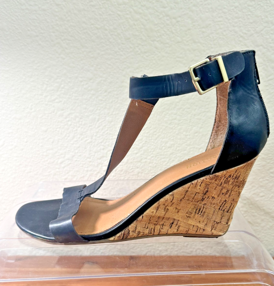 Kenneth Cole Reaction Women's Wedge Heel Leather Sandals Black Size 10 — photo 1