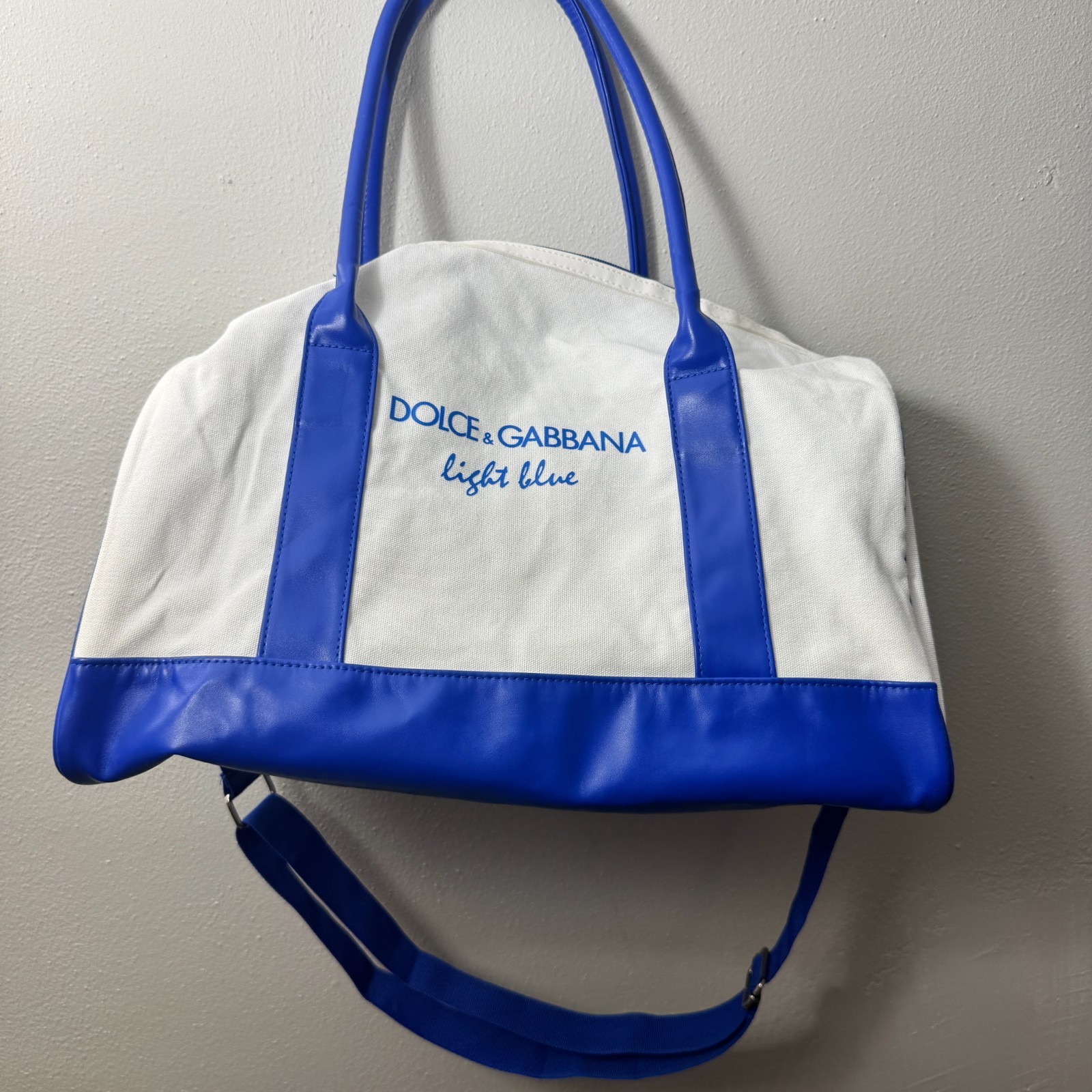 Dolce & Gabbana Light Blue Logo Duffle Gym Bag – White Blue Canvas – Unisex New — photo 1